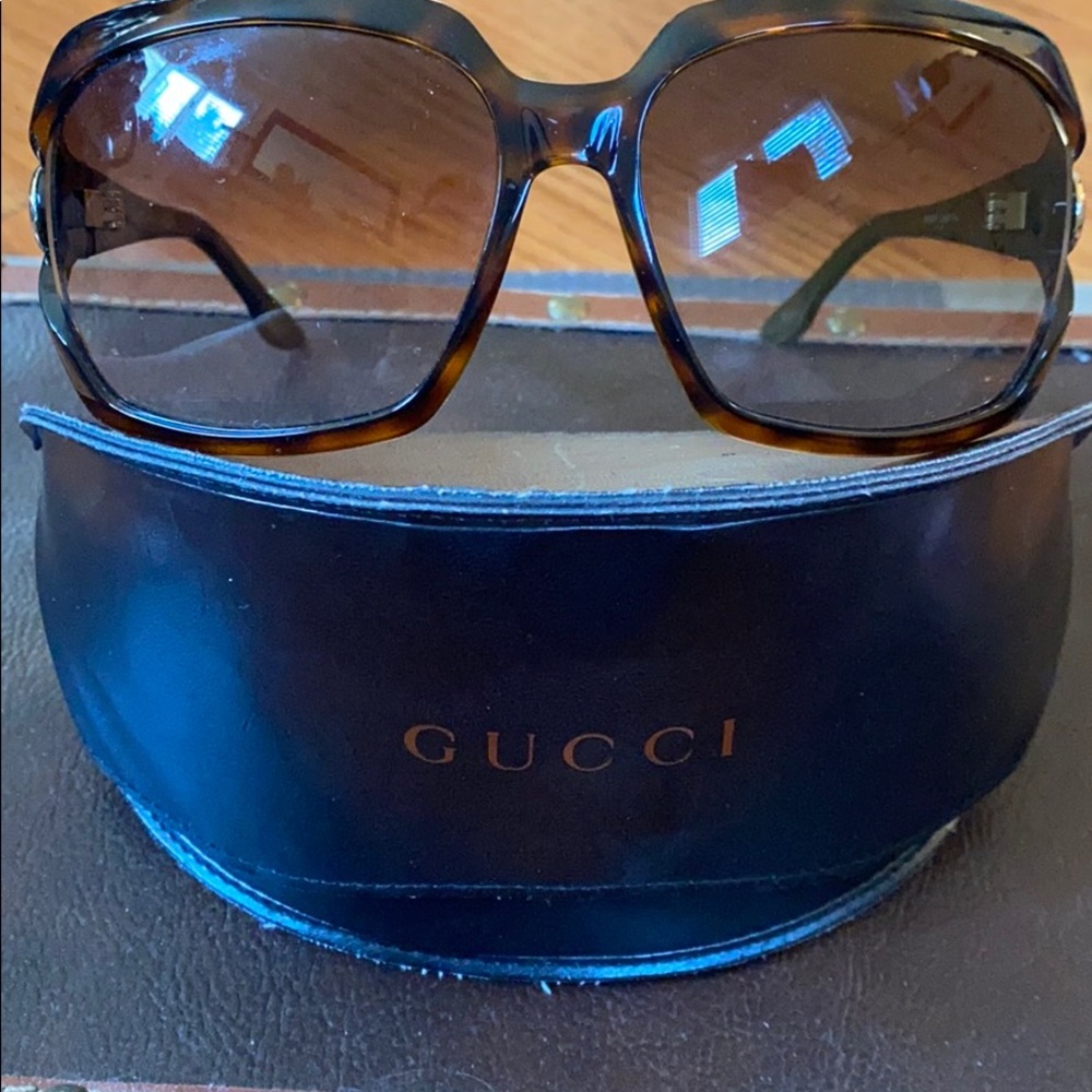 Authentic Gucci Women Sunglasses GG Style 3110/S